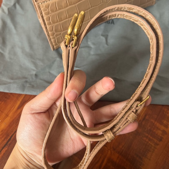Balenciaga hourglass XS HANDBAG CROCODILE EMBOSSED nude color - Picture 7 of 8